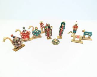 Lot #93 - Ecuador Masapan Nativity Set Hand Made Dough Figurines
