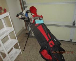 Ladies golf clubs (Titleist golf clubs) and bag