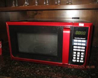 Hamilton Beech microwave (less than 2 yrs old)