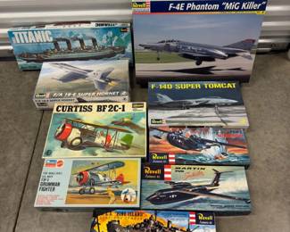 62 VintageRevellMonogramModelKitCollectionAircraftShips