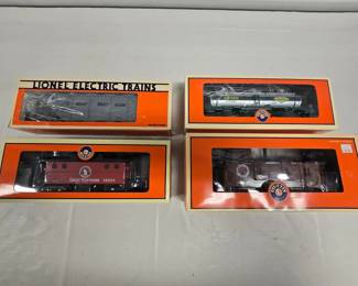 4 LionelBoxedTrainCarsLot4pcsCaboosesTankHopperCars