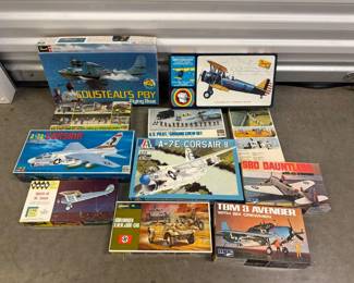 66 VintageAviationMilitaryModelKitsPBYFlyingBoatCorsair
