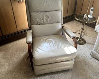 Lazyboy leather chairs (matching set of 2)