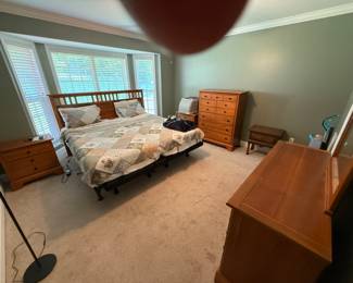 5 pc kingsize bedroom suite with electric bed
