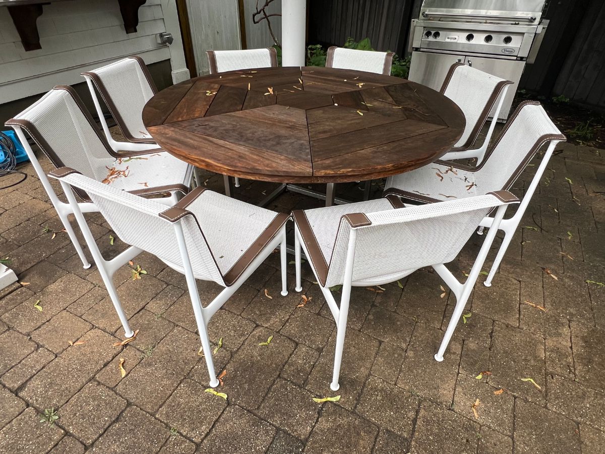 143. Richard Schultz Dining Table and Set of 8 Knoll Side Chairs