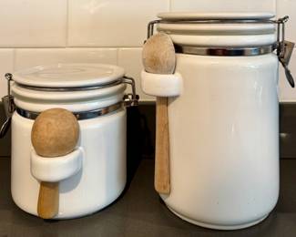 (2) Storage Canisters