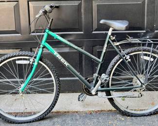 Trek Mountain Track 820 Bike