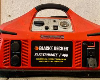 Black & Decker Rechargeable Portable Power Station