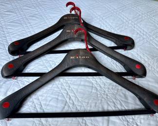 Kiton Hangers