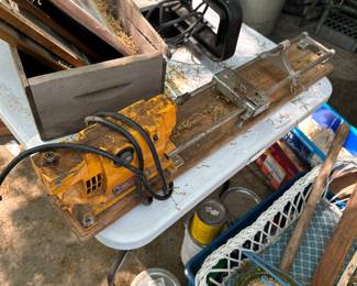 Small Tabletop wood lathe works great