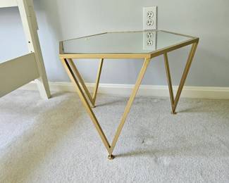 Geometric Side table with mirror top