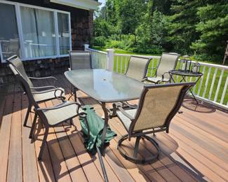 Patio Furniture with 6 chairs 