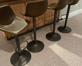 4 Swivel Bar Stools