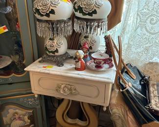 Gone With The Wind Lamps... Electric 1960's with Crystal Prisms