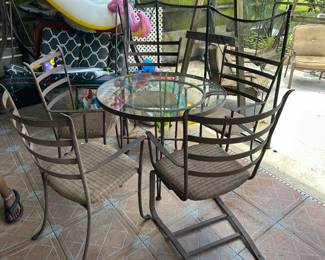 Out Door Table and Chairs