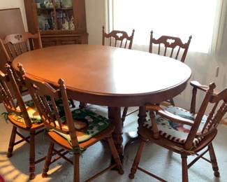 Tell City Table And Chairs