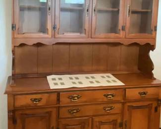 Maple Hutch