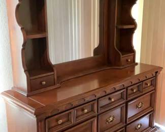 Bassett Dresser With Mirrored Hutch