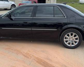 2010 Cadillac four-door DTS V-8