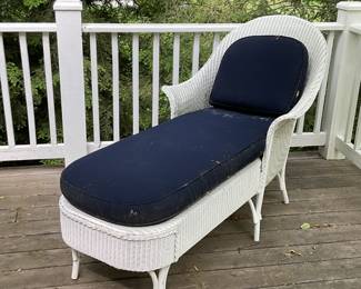 Wicker chaise lounge