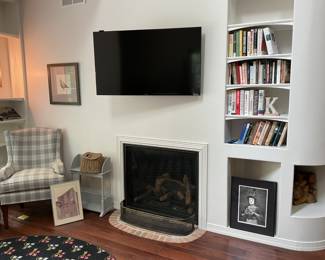 Local art pieces, TV and books