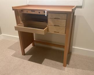 Jewelry making table