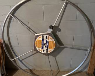 Craft lander hoist wheel