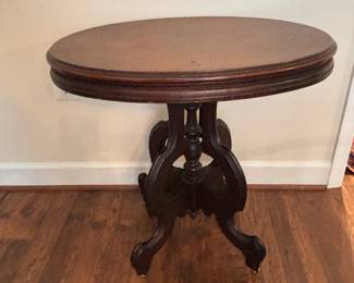 Oval entry table