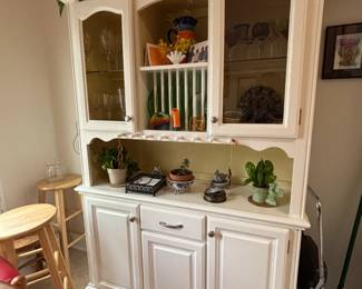 Buffet hutch with dish storage