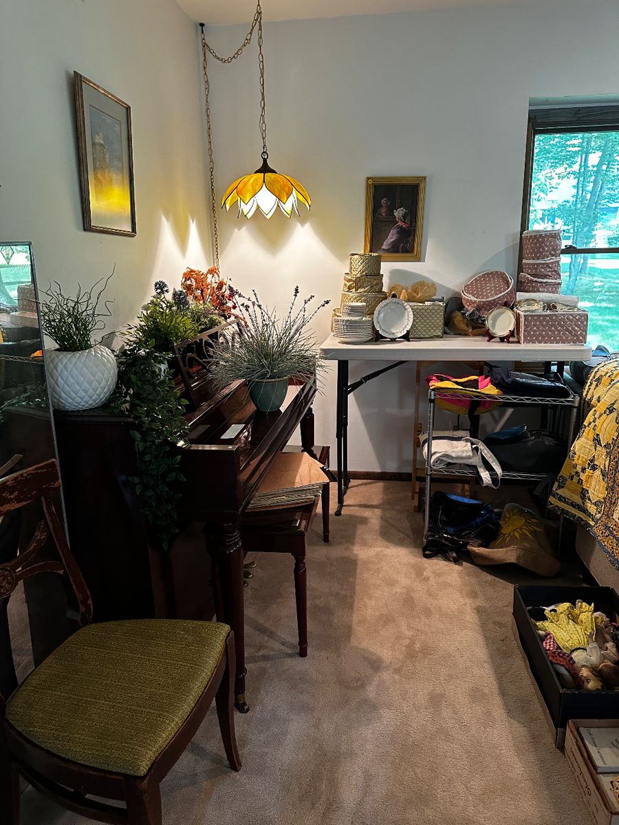 Piano, 2 sets of China