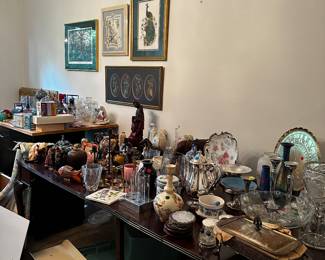 Various small collectibles