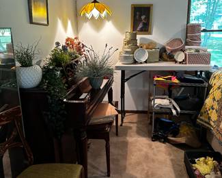 Piano, 2 sets of China