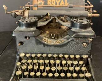 Antique Royal Typewriter Early 1900s