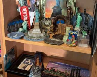 Mystery Lot Of New York Memorabilia