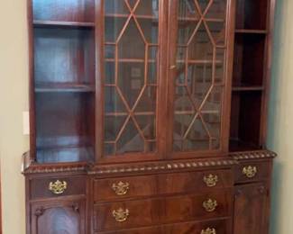 Traditional Mahogany China Cabinet with Broken Pediment Top Glass Doors