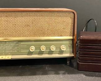 Vintage Radios Phillips Morello And RCA Victor