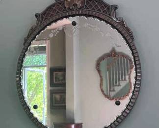 Round Mirror In Decorative Wooden Frame