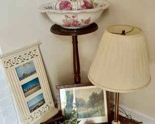 203 Early American Decor