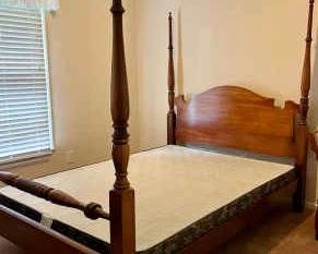 304 4 Poster Bed