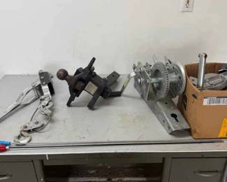 027Hauling Attachments And Scrap Box
