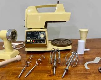 130 Vtg Stand Mixer