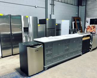 Refrigerators, Stoves, Washers & Dryers, Dishwashers, Mini Refrigerators and Vanity's