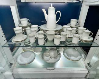 Royal Daulton Berkshire China ORlando Estate Auction