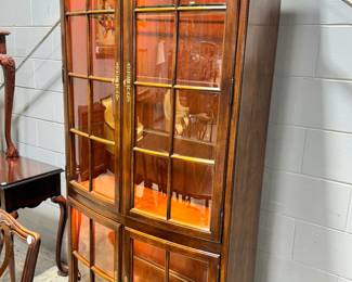 Lighted Display Cabinet Orlando Estate Auction