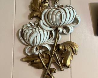 Floral plaque