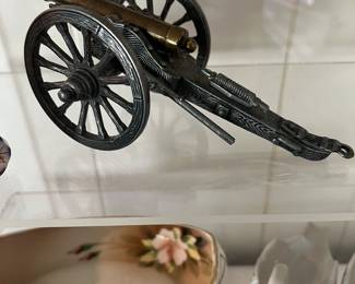 Small cannon 