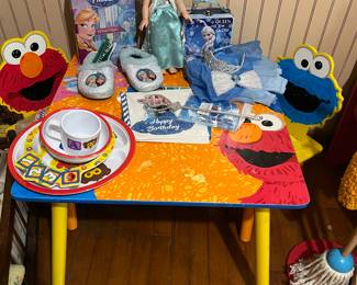 Oscar and Elmo table and chairs