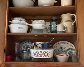 Blue cornflower 
Crock mixing bowl 
Vintage Pyrex 