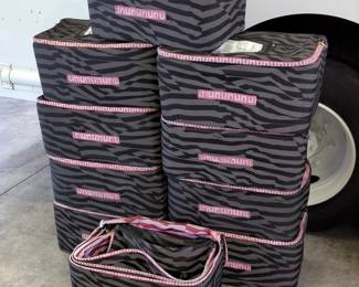 Nuuly UN-BOXED Reusable Shipping Bags, Qty 30