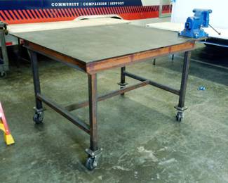 Metal Rolling Welding Table With Yost 5" Bench Vise, Model 450, Approx 36" x 58" x 48"